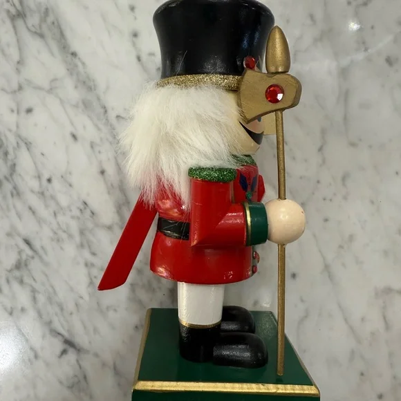 Vintage Set of 5 Colorful Nutcracker Christmas Figurines - Picture 3 of 14